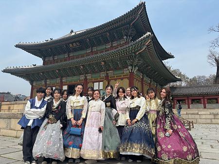 2026년 봄학기 집중과정 문화 수업, 한복 체험 및 궁궐 탐방 진행